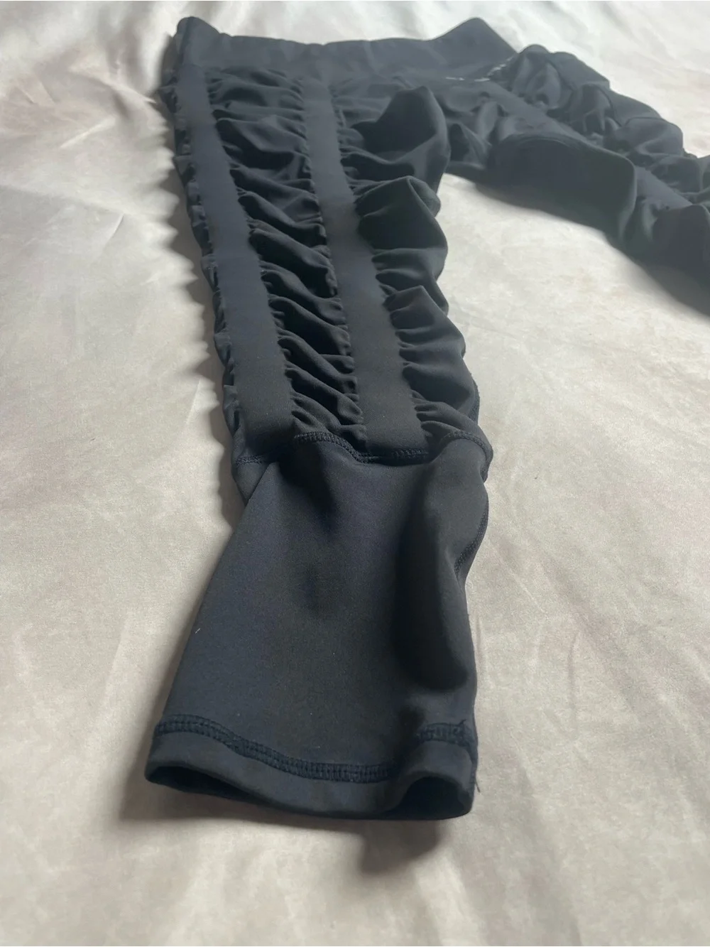 SKINNIFY Black Ruched High-Waist Skinny Pants